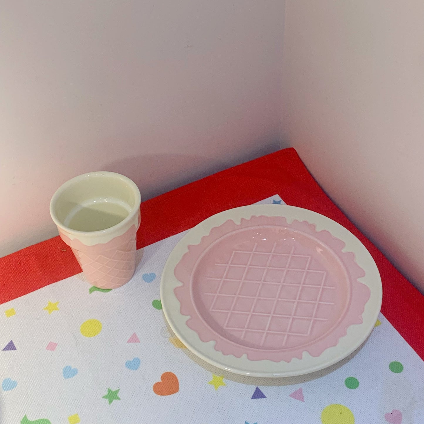 糖果色冰激凌餐盘